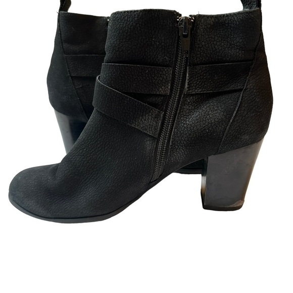 Cole Haan Hinckley Black Leather Buckle‎ Strap Stacked Heel Ankle Boots Size 7 - Picture 6 of 7